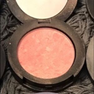 Younique Serene Blusher